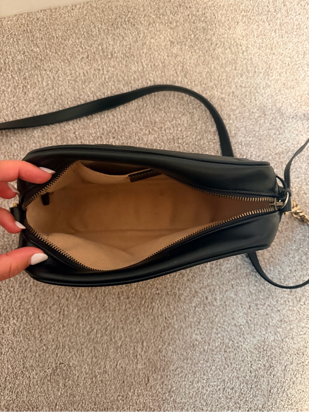 Gucci GG Marmont Small Black Leather Shoulder Bag - Picture 10 of 11